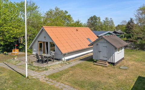 Marita - 225M from the Sea: Woongebied, Dak, Voorstad, Oprit, Landgoed, Schoorsteen