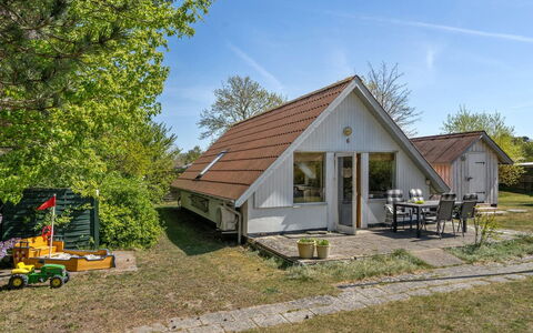 Marita - 225M from the Sea: Woongebied, Dak, Voorstad, Oprit, Landgoed, Schoorsteen