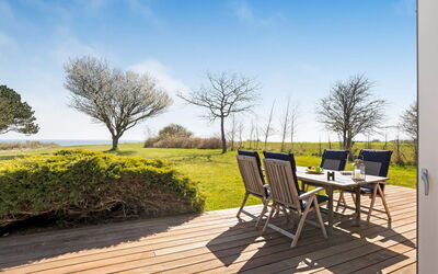 Trajko - 100M from the Sea
