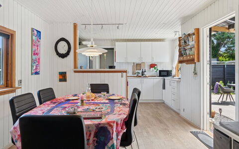 Ludvika - 350M from the Sea: Huis, Verblijf, Veranda, Siding, Boerderij, Outdoor Structuur