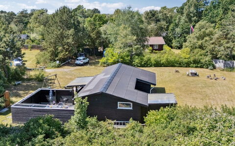 Ludvika - 350M from the Sea: Huis, Verblijf, Veranda, Siding, Boerderij, Outdoor Structuur