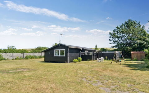 Ludvika - 350M from the Sea: Huis, Verblijf, Veranda, Siding, Boerderij, Outdoor Structuur