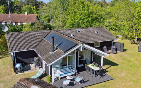 Sophi - 425M from the Sea: Dak, Huis, Huis, Siding, Verblijf, Samengesteld Materiaal, Deur, Schuifraam, Landgoed, Schoorsteen