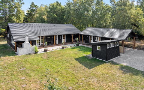 Kunegunda - 650M from the Sea: Dak, Huis, Huis, Verblijf, Siding, Landgoed, Oprit, Garden Gebouwen, Werf, Schuur