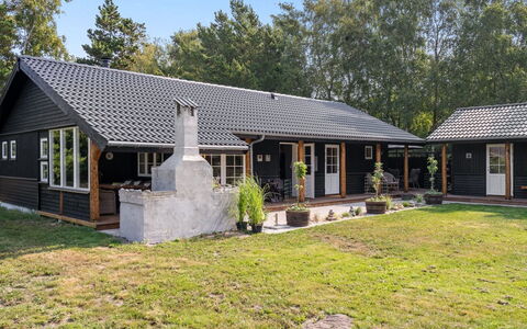Kunegunda - 650M from the Sea: Dak, Huis, Huis, Verblijf, Siding, Landgoed, Oprit, Garden Gebouwen, Werf, Schuur