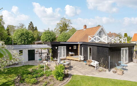 Eeli - 150M from the Sea: Dak, Huis, Huis, Woongebied, Verblijf, Landgoed, Boerderij, Tuin, Voorstad, Siding