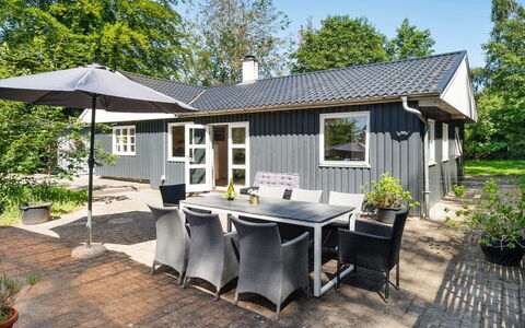 Tannie - 300M from the Sea