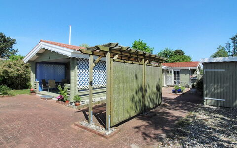 Enrik - 123M from the Sea: Hout, Dak, Architectuur, Huis, Huis, Verblijf, Siding, Hardwood, Helling, Landgoed