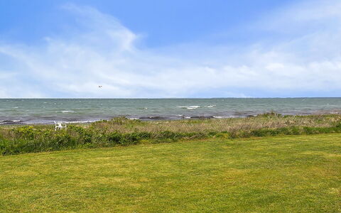 Stacie - 10M from the Sea: Huis, Verblijf, Veranda, Siding, Boerderij, Outdoor Structuur