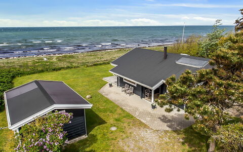 Stacie - 10M from the Sea: Huis, Verblijf, Veranda, Siding, Boerderij, Outdoor Structuur
