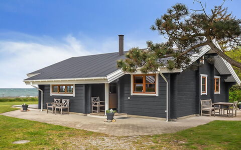 Stacie - 10M from the Sea: Huis, Verblijf, Veranda, Siding, Boerderij, Outdoor Structuur