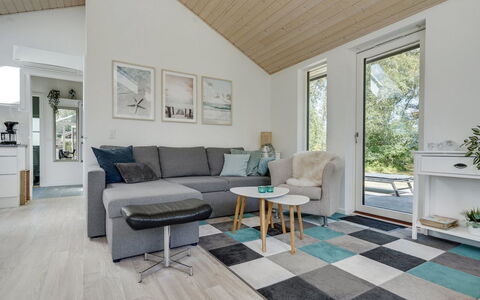 Jelke - 50M from the Sea: Appartement, Schaduw, Balkon, Stoel, Hek, Buitenmeubels, Aluminium, Kunstgras