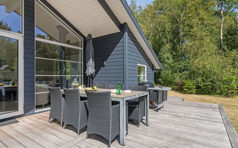 Jelke - 50M from the Sea: Appartement, Schaduw, Balkon, Stoel, Hek, Buitenmeubels, Aluminium, Kunstgras