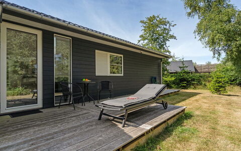 Jelke - 50M from the Sea: Appartement, Schaduw, Balkon, Stoel, Hek, Buitenmeubels, Aluminium, Kunstgras