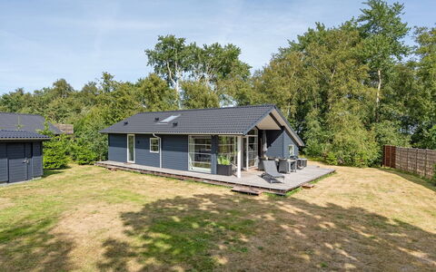 Jelke - 50M from the Sea: Appartement, Schaduw, Balkon, Stoel, Hek, Buitenmeubels, Aluminium, Kunstgras