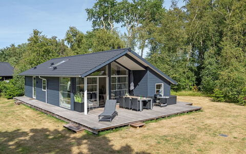 Jelke - 50M from the Sea: Appartement, Schaduw, Balkon, Stoel, Hek, Buitenmeubels, Aluminium, Kunstgras