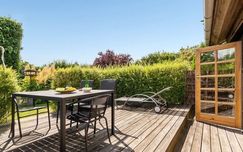 Redlef - 9Km from the Sea: Flooring, Muur, Verdieping, Interieur Ontwerp, Hout, Plafond, Houten Vloer, Verlichting, Meubilair, Laminaatvloer