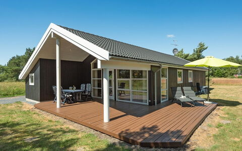Aksel - 150M from the Sea: Dak, Huis, Verblijf, Schaduw, Ontwerp, Hardwood, Veranda, Outdoor Structuur, Garden Gebouwen, Dek