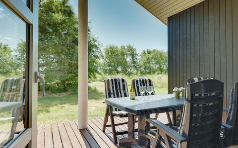 Aksel - 150M from the Sea: Dak, Huis, Land Lot, Huis, Verblijf, Landgoed, Garden Gebouwen, Schaduw, Blokhut, Landscaping