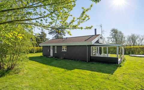 Lamberthus - 600M from the Sea