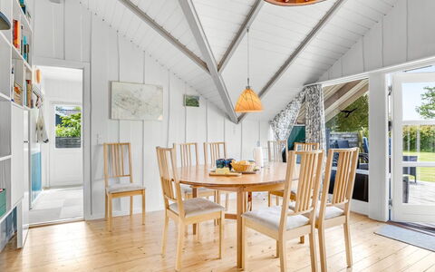 Elijoan - 400M from the Sea: Woongebied, Dak, Voorstad, Oprit, Landgoed, Schoorsteen