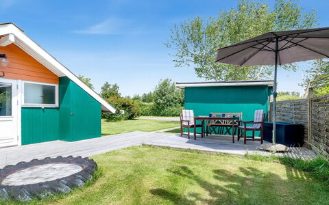 Elijoan - 400M from the Sea: Dak, Huis, Land Lot, Huis, Verblijf, Landgoed, Garden Gebouwen, Schaduw, Blokhut, Landscaping