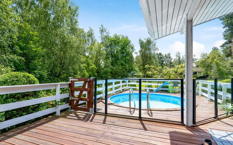 Asmine - 670M from the Sea: Dak, Huis, Huis, Verblijf, Siding, Landgoed, Oprit, Garden Gebouwen, Werf, Schuur