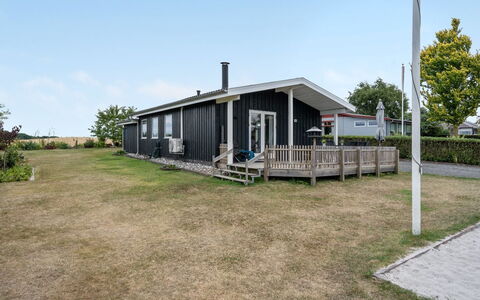 Asya - 600M from the Sea: Blauw, Struik, Verblijf, Groundcover, Tuin, Landgoed, Schaduw, Landscaping, Boerderij, Eco Hotel