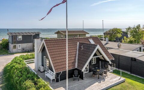 Ulv - 25M from the Sea: Woongebied, Dak, Voorstad, Oprit, Landgoed, Schoorsteen