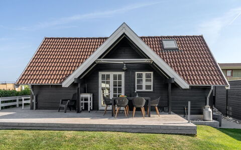 Ulv - 25M from the Sea: Woongebied, Dak, Voorstad, Oprit, Landgoed, Schoorsteen