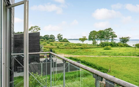 Anny - 100M from the Sea: Gras, Huis, Dak, Huis, Verblijf, Struik, Land Lot, Landelijk Gebied, Boerderij, Groundcover