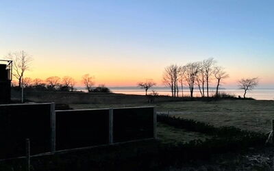 Anny - 100M from the Sea