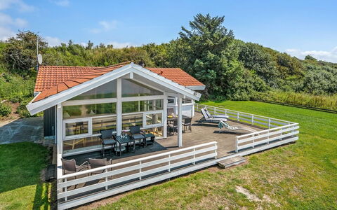 Arnwith - 20M from the Sea: Veranda, Dek, Outdoor Structuur, Plank, Garden Gebouwen