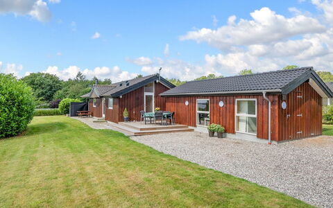 Rathi - 250M from the Sea: Huis, Huis, Dak, Verblijf, Landgoed, Boerderij, Gazon, Siding, Garden Gebouwen, Werf