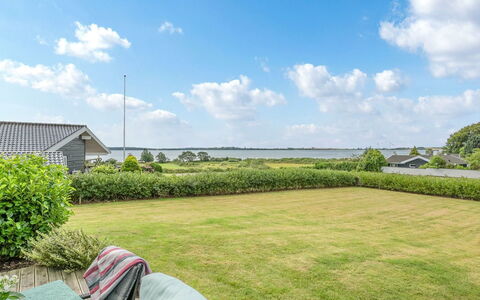 Rathi - 250M from the Sea: Plantengemeenschap, Zonlicht, Kruidachtige Plant, Tuin, Plantage, Landbouw, Boerderij