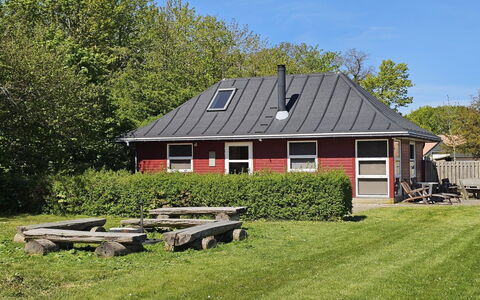Wrage - 500M from the Sea: Flooring, Muur, Verdieping, Interieur Ontwerp, Hout, Plafond, Houten Vloer, Verlichting, Meubilair, Laminaatvloer