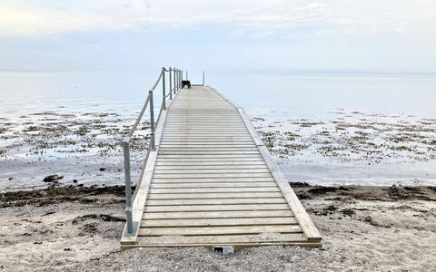 Ilppo - 200M from the Sea: Zwembad, Buitenmeubels, Meubilair, Toevlucht, Flagstone, Eco Hotel, Schaduw, Stoel, Vrije Tijd, Landgoed
