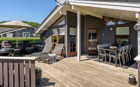 Ela - 500M from the Sea: Dak, Huis, Huis, Verblijf, Siding, Landgoed, Oprit, Garden Gebouwen, Werf, Schuur
