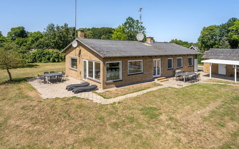 Ilda - 250M from the Sea: Dak, Huis, Huis, Verblijf, Siding, Landgoed, Oprit, Garden Gebouwen, Werf, Schuur