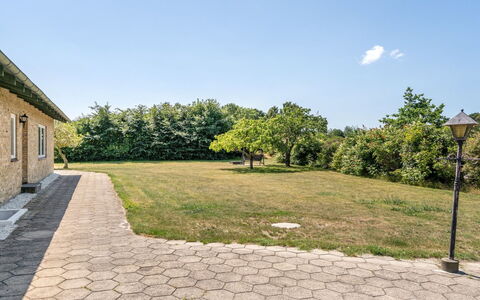Ilda - 250M from the Sea: Dak, Huis, Huis, Verblijf, Siding, Landgoed, Oprit, Garden Gebouwen, Werf, Schuur