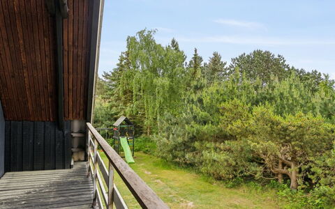 Wiger - 150M from the Sea: Dak, Huis, Huis, Verblijf, Deur, Siding, Dek, Veranda, Plank, Hardwood