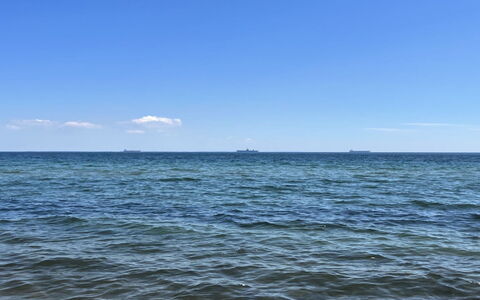 Mato - 100M from the Sea: Blauw, Lucht, Watervoorraden, Horizon, Water, Dag, Zee, Wolk
