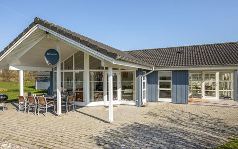 Bara - 600M from the Sea: Zwembad, Buitenmeubels, Meubilair, Toevlucht, Flagstone, Eco Hotel, Schaduw, Stoel, Vrije Tijd, Landgoed
