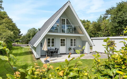 Thormund - 350M from the Sea: Dak, Huis, Huis, Verblijf, Siding, Landgoed, Oprit, Garden Gebouwen, Werf, Schuur