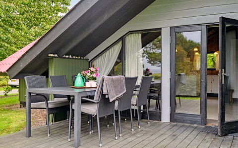 Elisej - 100M from the Sea: Hout, Meubilair, Stoel, Huis, Veranda, Schaduw, Hardwood, Buitenmeubels, Deur, Keuken En Eettafel
