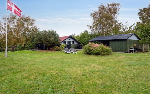 Elisej - 100M from the Sea: Gras, Huis, Huis, Dak, Verblijf, Gazon, Land Lot, Landelijk Gebied, Tuin, Boerderij