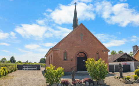 Frothi - 550M from the Sea: Huis, Huis, Dak, Woongebied, Verblijf, Landgoed, Boerderij, Gazon, Landscaping, Siding