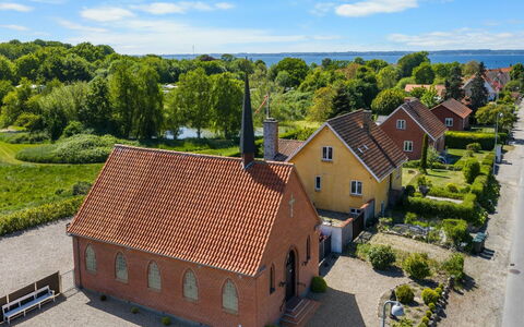 Frothi - 550M from the Sea: Huis, Huis, Dak, Woongebied, Verblijf, Landgoed, Boerderij, Gazon, Landscaping, Siding