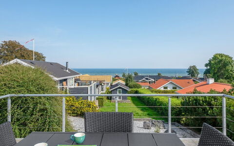 Ebbeline - 150M from the Sea: Plantengemeenschap, Zonlicht, Kruidachtige Plant, Tuin, Plantage, Landbouw, Boerderij