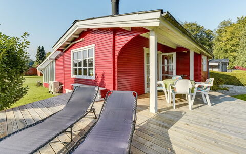 Florencia - 200M from the Sea: Dak, Huis, Land Lot, Huis, Verblijf, Landgoed, Garden Gebouwen, Schaduw, Blokhut, Landscaping